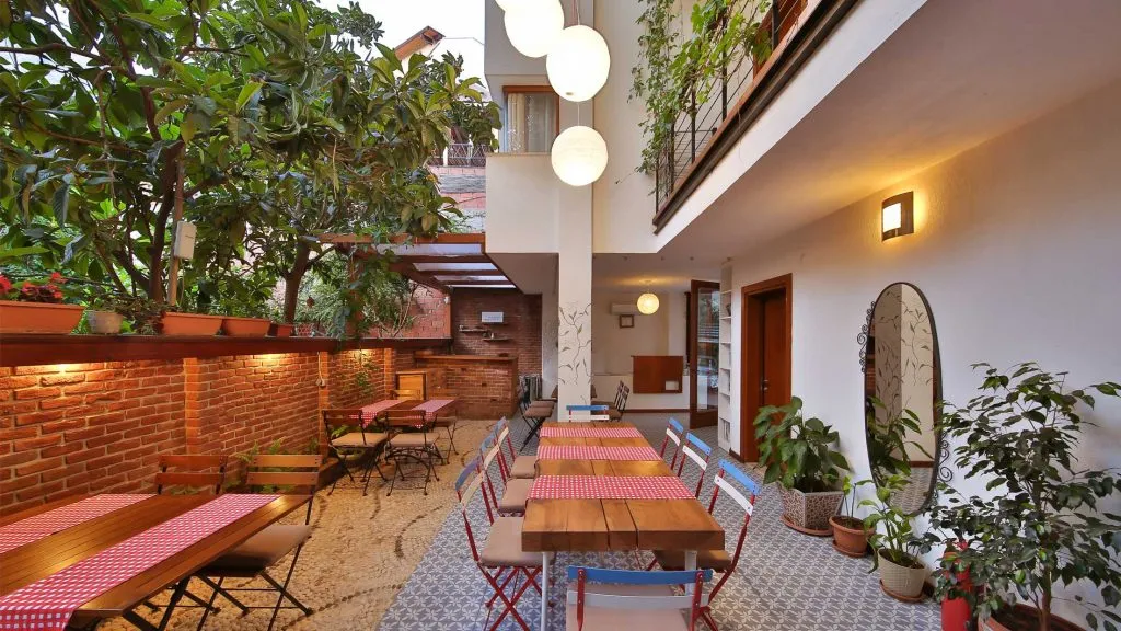 MARE NOSTRUM APART OTEL