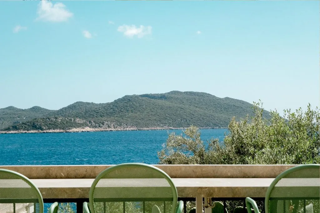 PATIO MEDITERRANEO