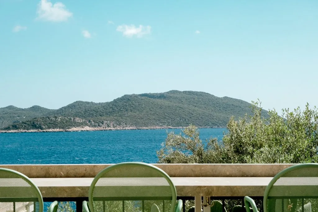 PATIO MEDITERRANEO