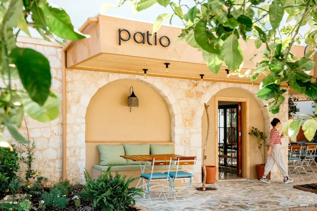 PATIO MEDITERRANEO